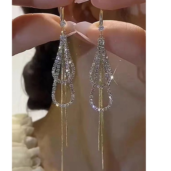 Luxe Gold Tone Double Tear Drop Rhinestone Drop Earrings - Picture 1 of 5